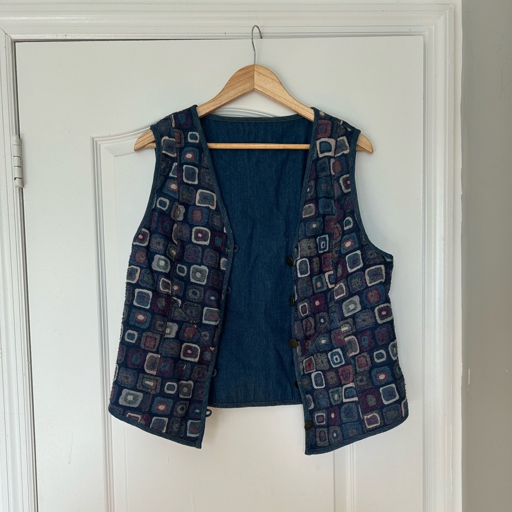 90s VINTAGE REVERSIBLE WOMENS PATTERN VEST